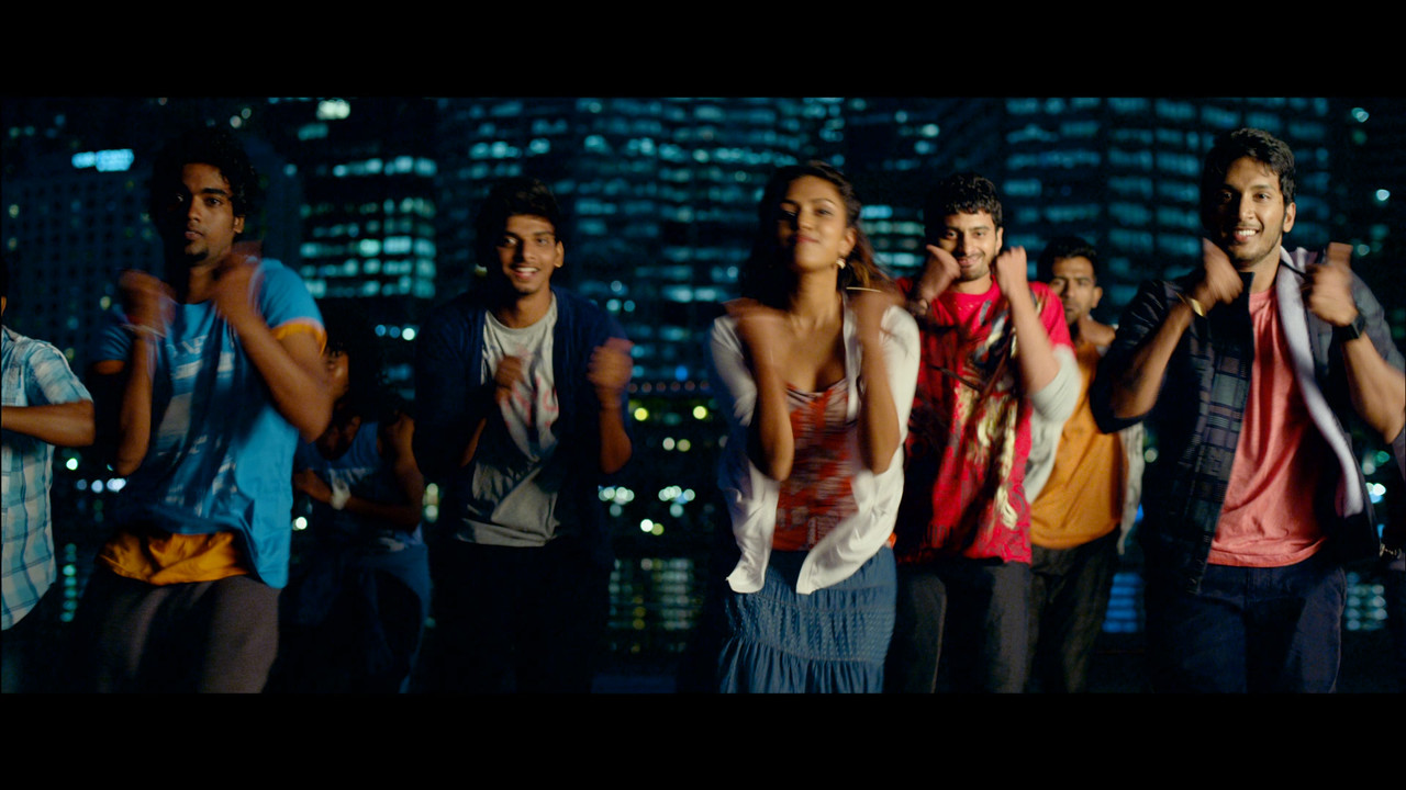 2013 - Thalaivaa - 03 - Vaanganna Vanakkanganna - BDRemux.00_01_29_18.Still023