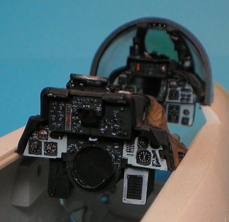 tn_F-14_HUD&windshield_061.jpg