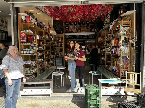 Tel_Aviv_Shop_of_Coffee_Flowers_Everywhere
