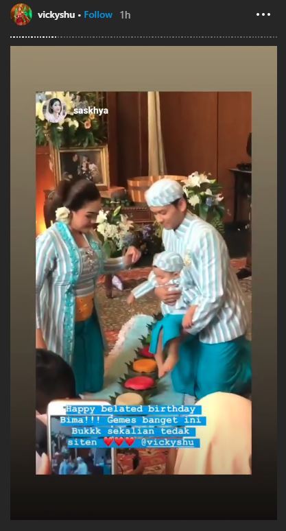 Tedak siten anak pertama Vicky Shu