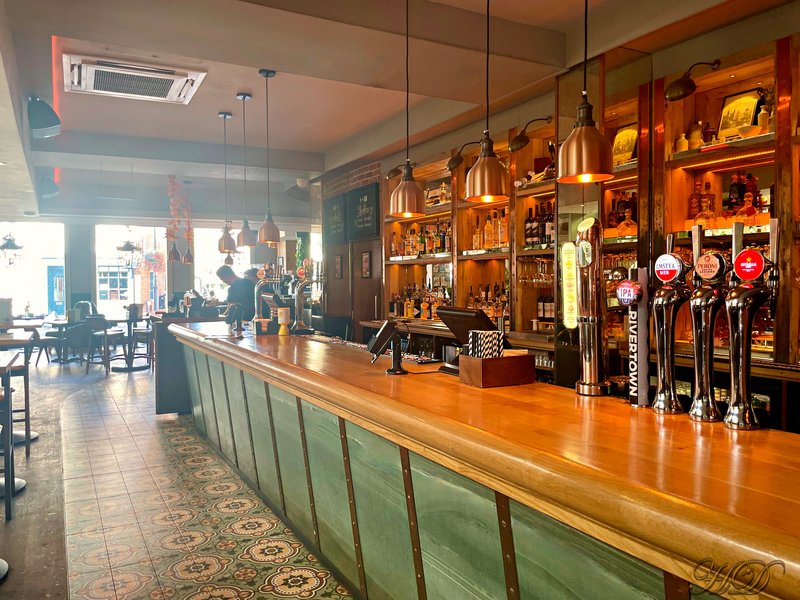 P-pub-Bar-HD.jpg