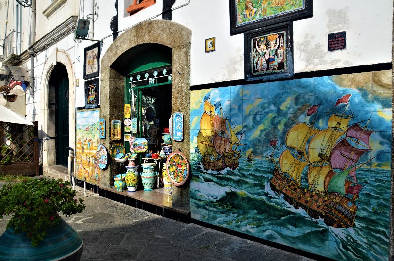 VIETRI SUL MARE-24-9-2018 - Italia y sus pueblos-2018/2019/2023 (70)