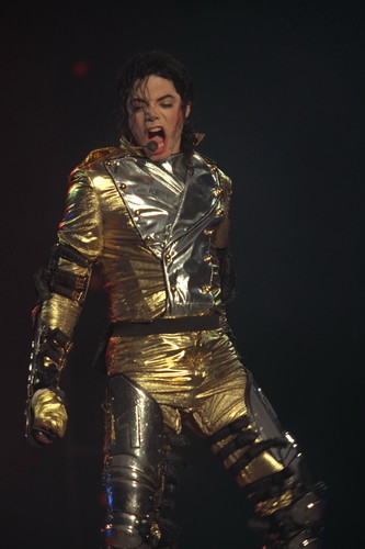 Golden-goodies-michael-jacksons-gold-pants-30705549-333-500.jpg