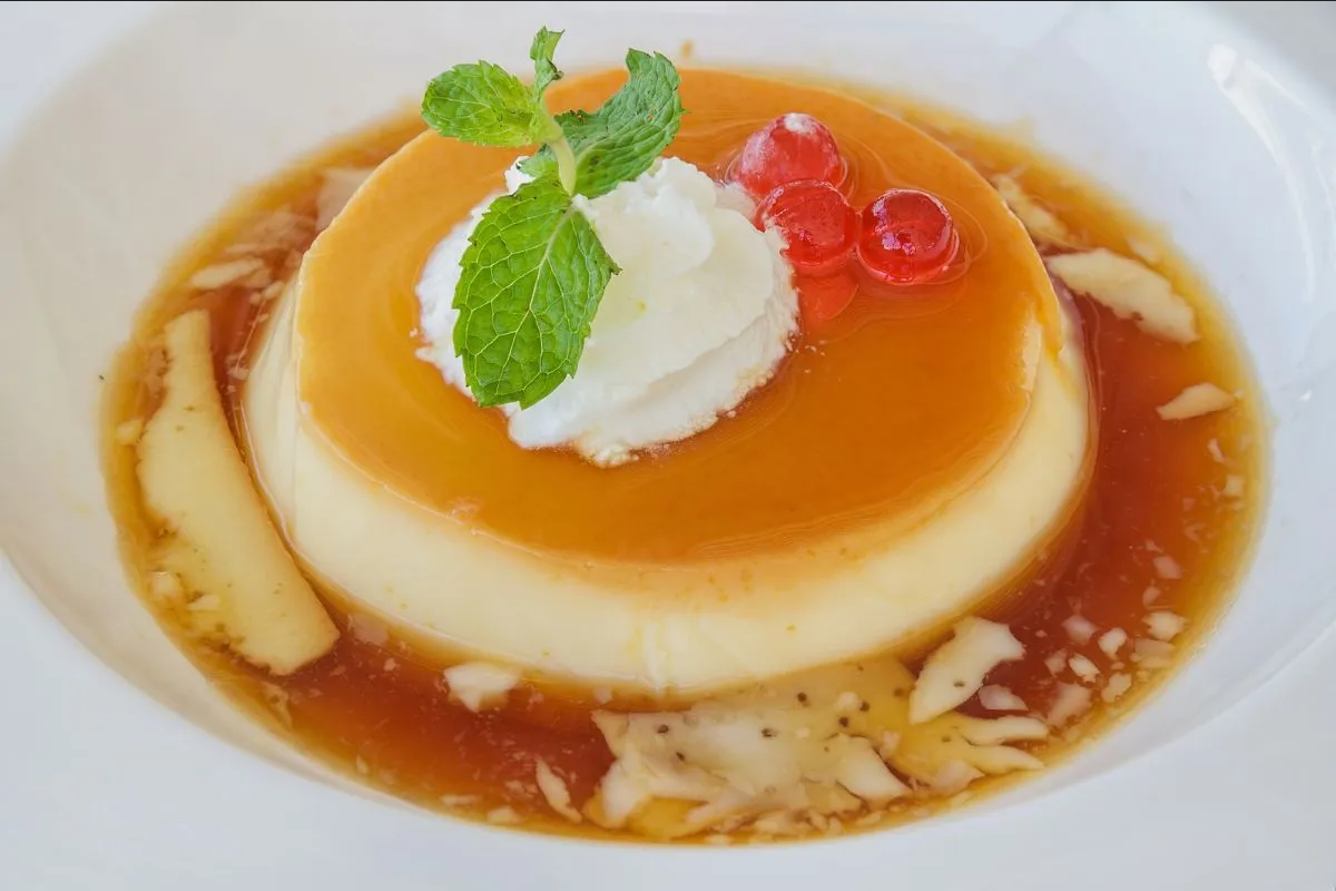 Cómo preparar un delicioso flan sin huevo y sin horno para los días de verano