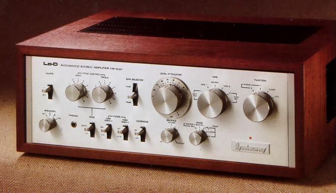 [Bild: HITACHI-Lo-D-630-Woodcase.jpg]