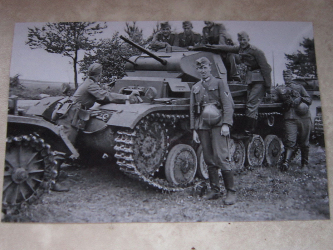 Deutscher Panzer mit Crew Postkartengröße