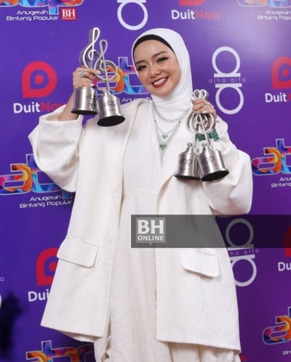 mira filzah bintang paling popular