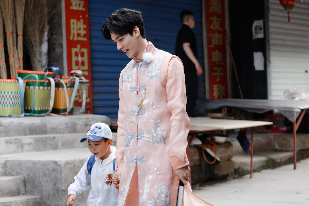 006CT39Tgy1hdde9ohw4bj36bk47s4qv