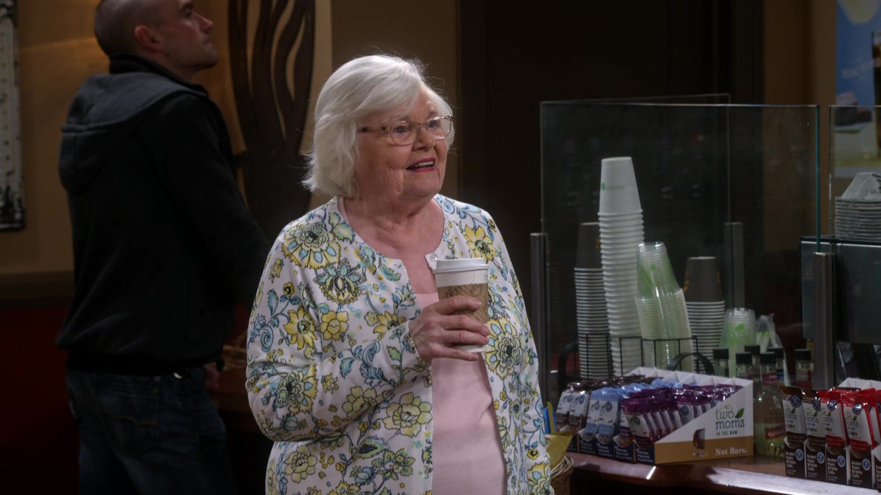 Mom (2013) - S03E01 - Terrorists and Gingerbread (1080p WEB-DL x