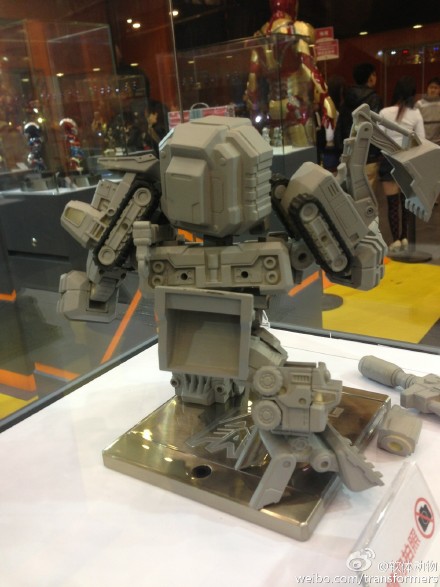 61e3354ejw1enev5eafr2j20xc18gajw_1418998120