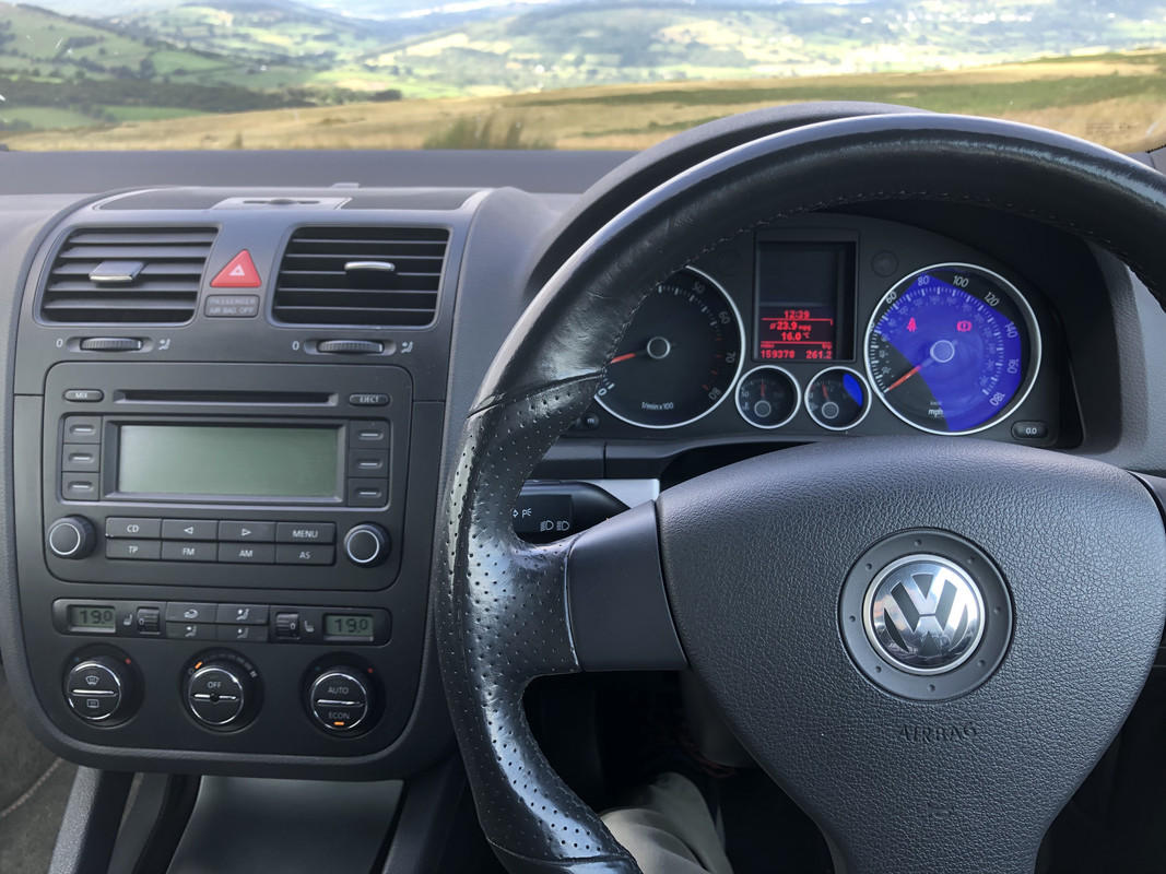 B5BCCD46-1453-4541-B1E3-6071C8E4E443