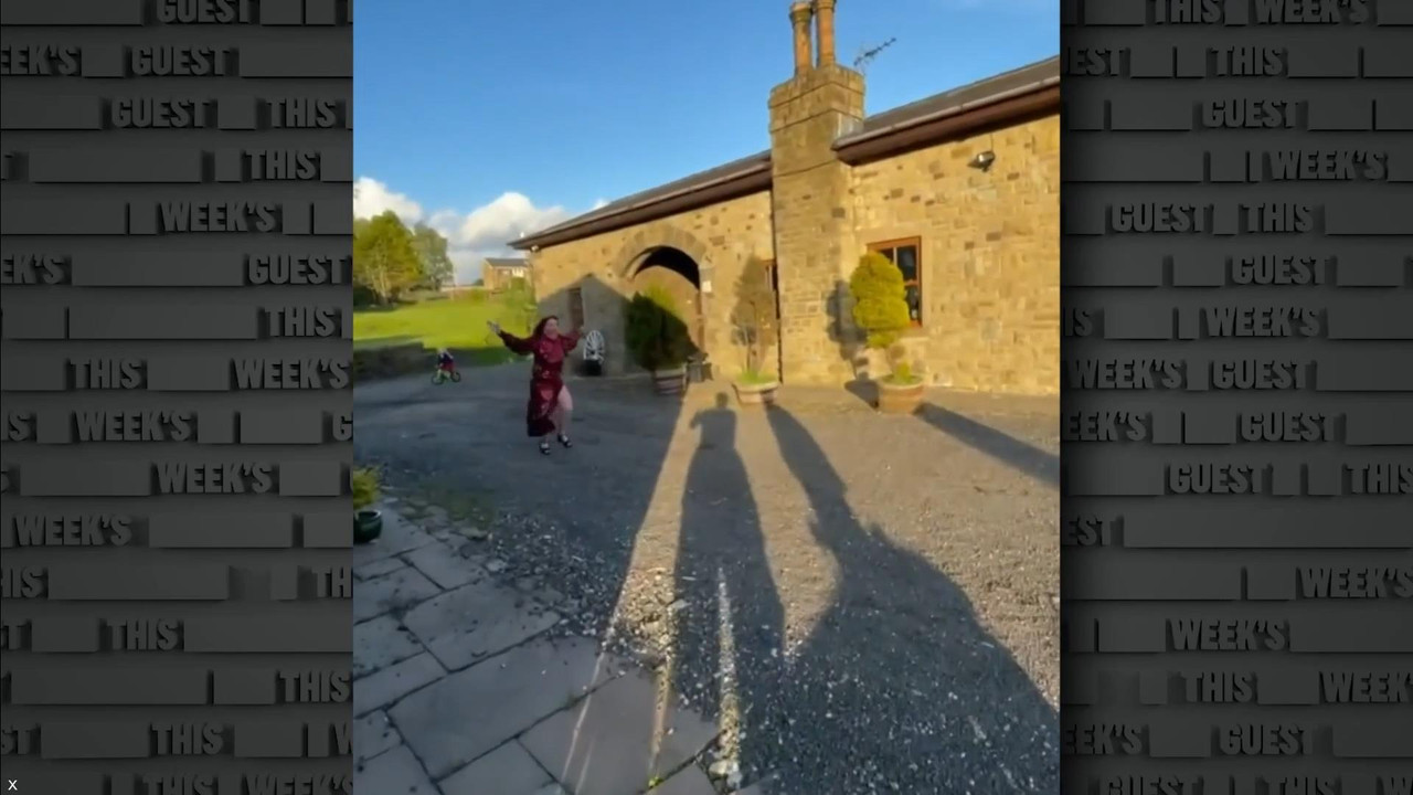 Sophie Willan 111021.mp4_snapshot_03.43_[2021.10.12_00.39.24]