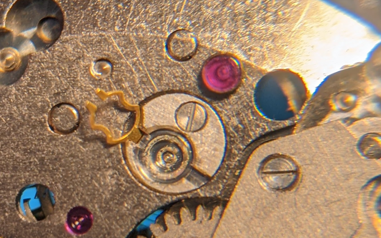 What is this balance wheel jewel nonsense here? r/watchrepair