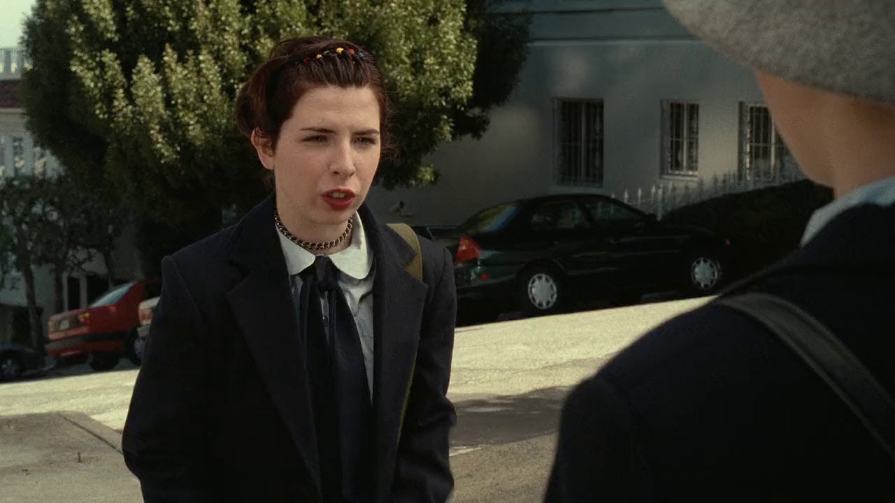 The-Princess-Diaries-2001-Hindi-English-Blu-Ray-720p-x264-AVC-AAC-6ch-ESub-mkv-0002