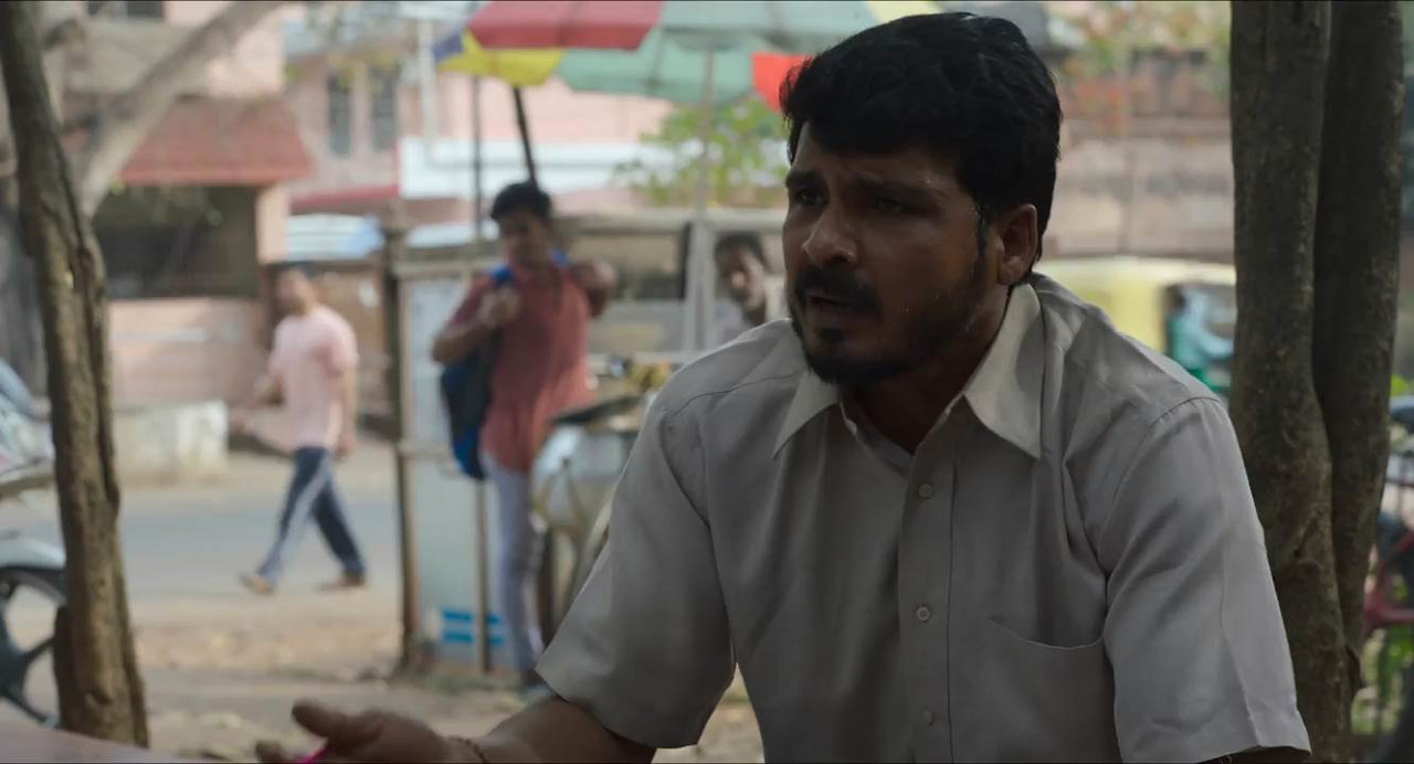 Zwigato 2023 WebRip [Hindi] 480p, 720p ESub Screenshot