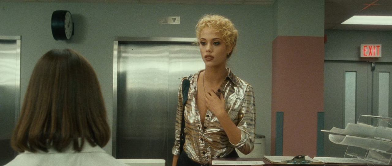 Showgirls 1995 RM4K (1080p x265 10bit Tigole).mk