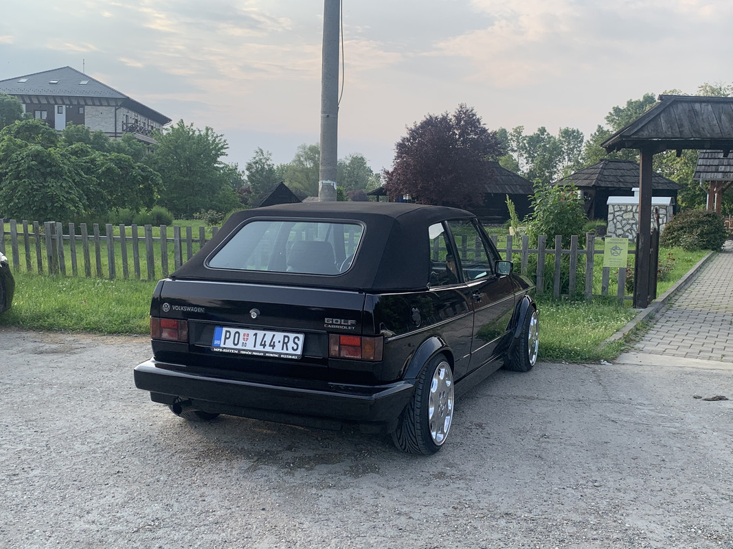 6523E26C-36C9-4AAE-AC41-17C4576E6D35