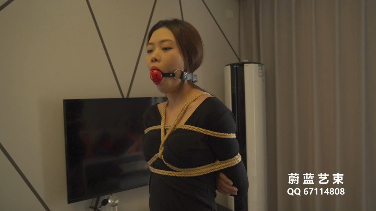 蔚蓝艺束 爱凌日式跪缚捆绑.mp4_20220218_185248.358