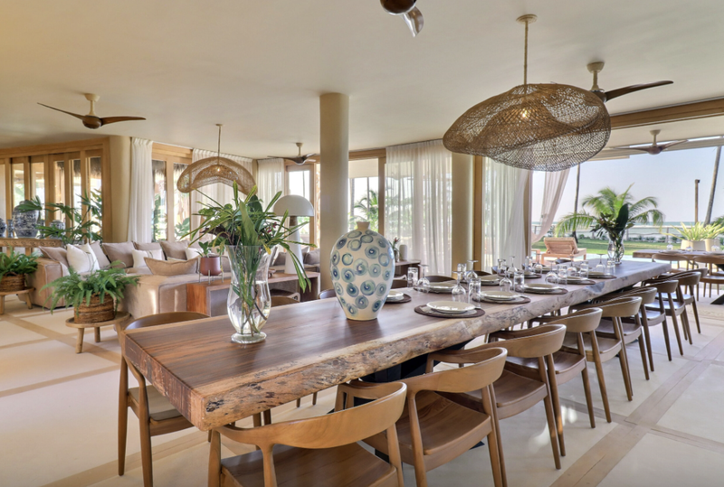 The villa dining room
