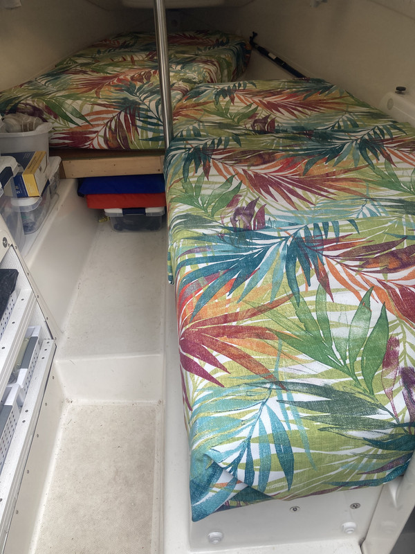 061899E7-3F8B-4B6B-A7DD-351753EB3AFF