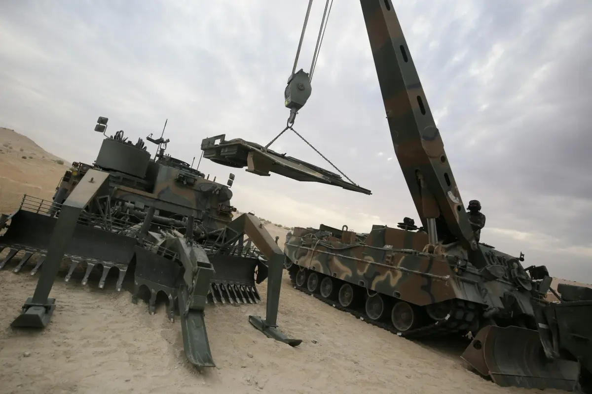 rok-army-k2-black-panther-k9a1-thunder-k600-rhino-and-k21-v0-mtcis2tk8jke1.webp