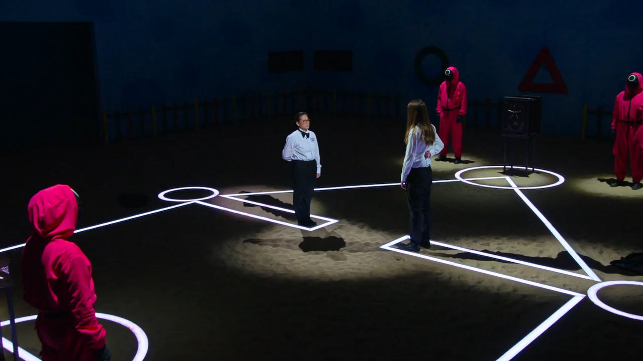 Squid Game: The Challenge (2023) Season 1 [Hindi + Tamil + Telugu + English] WebRip 480p, 720p ESub - Complete Screenshot