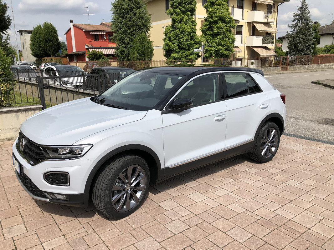 FFCA8293-5FF5-484A-803F-50A3656EFCF4