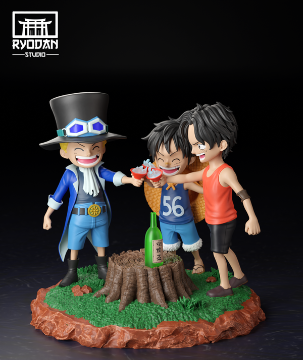 Childhood-Ace-Luffy-and-Sabo-Ryodan-Studio.png