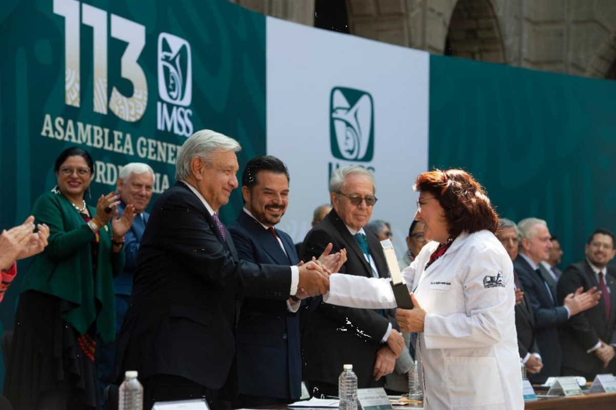 Ahorro de 400 MMDP en el IMSS ha permitido mejorar los servicios de salud: AMLO