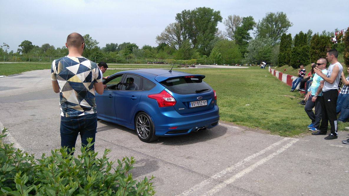 13016860_1046019662103950_1517846106_o (1)