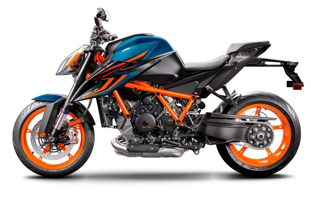 Стритфайтер KTM 1290 Super Duke R EVO 2022 с полуактивной подвеской