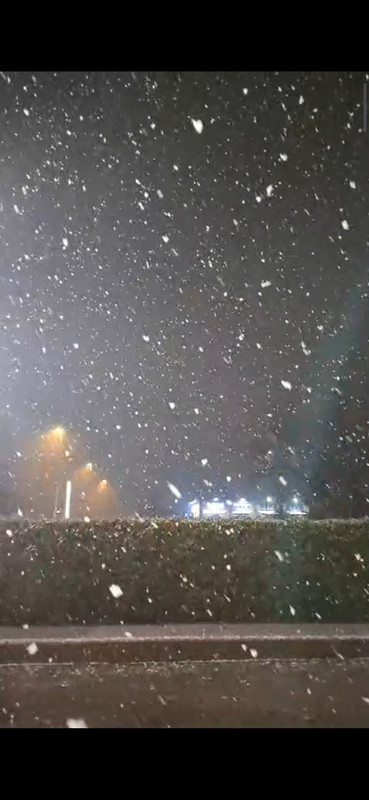 Screenshot_2023-12-05-13-57-00-650_com.miui.videoplayer