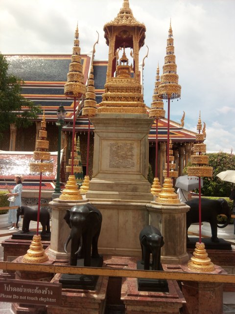 DÍA  24:	VISITA A LOS TEMPLOS : PALACIO REAL, WAT PHO Y WAT ARUN - KOH TAO: PLANETA MARAVILLOSO (8)