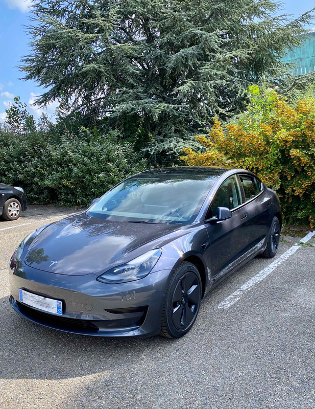 AC12EEF8-69E6-4517-82F3-05965F862204