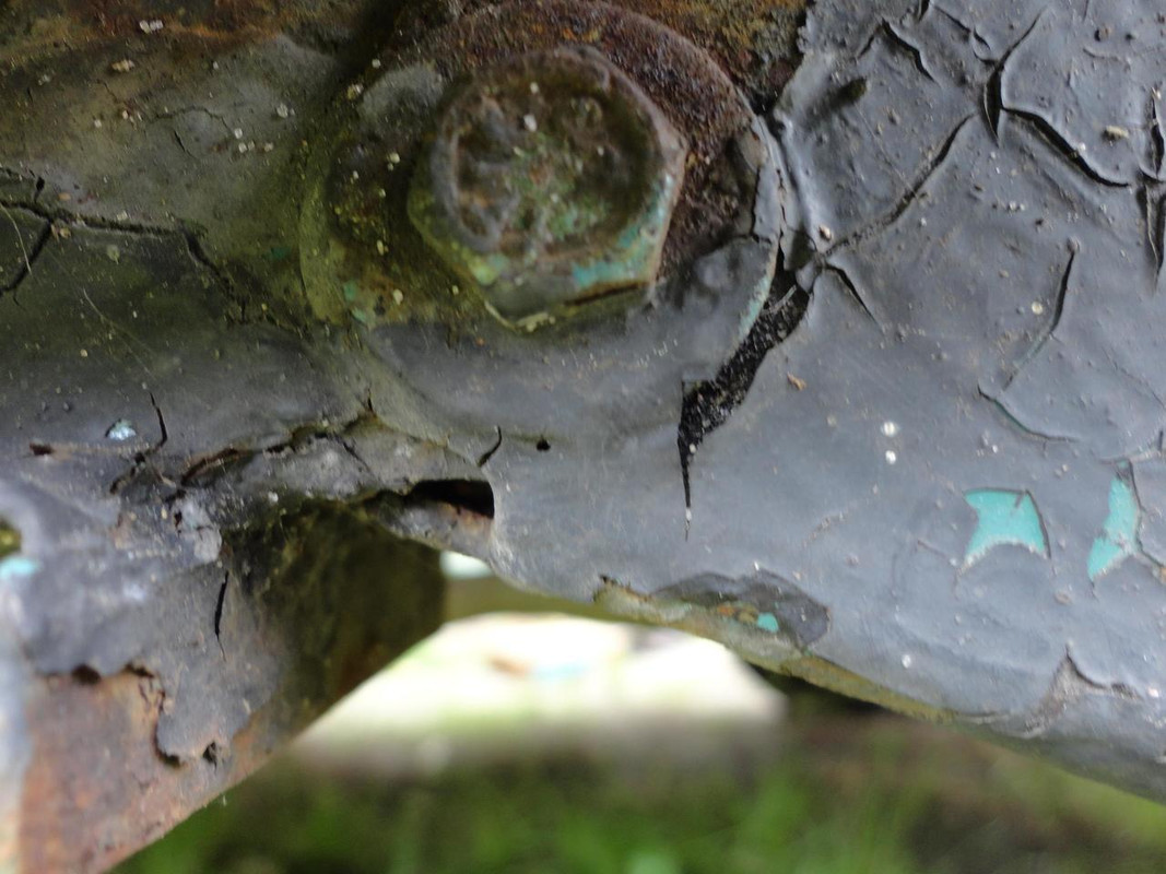 Longeron arrière gauche DSC04738