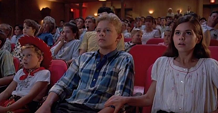 MATINEE-THREE-STARS-FOTOR.png