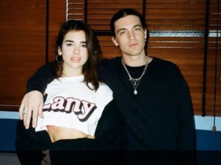 Dua Lipa: ¿Cuántos novios ha tenido la cantante? Te contamos todo sobre ellos Dua Lipa: ¿Cuántos novios ha tenido la cantante? Te contamos todo sobre ellos