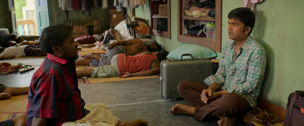 Vendhu Thanindhathu Kaadu 2022 WebRip [Hindi + Tamil] 480p 720p ESub Screenshot