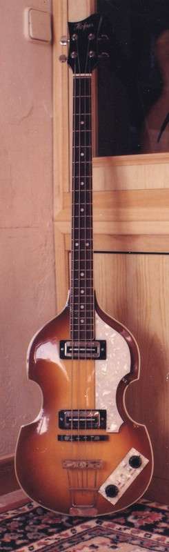 Hofner - Karl Höfner GmbH. -  Un icono del siglo XX. Bajo 500/1  500-1-1995-I