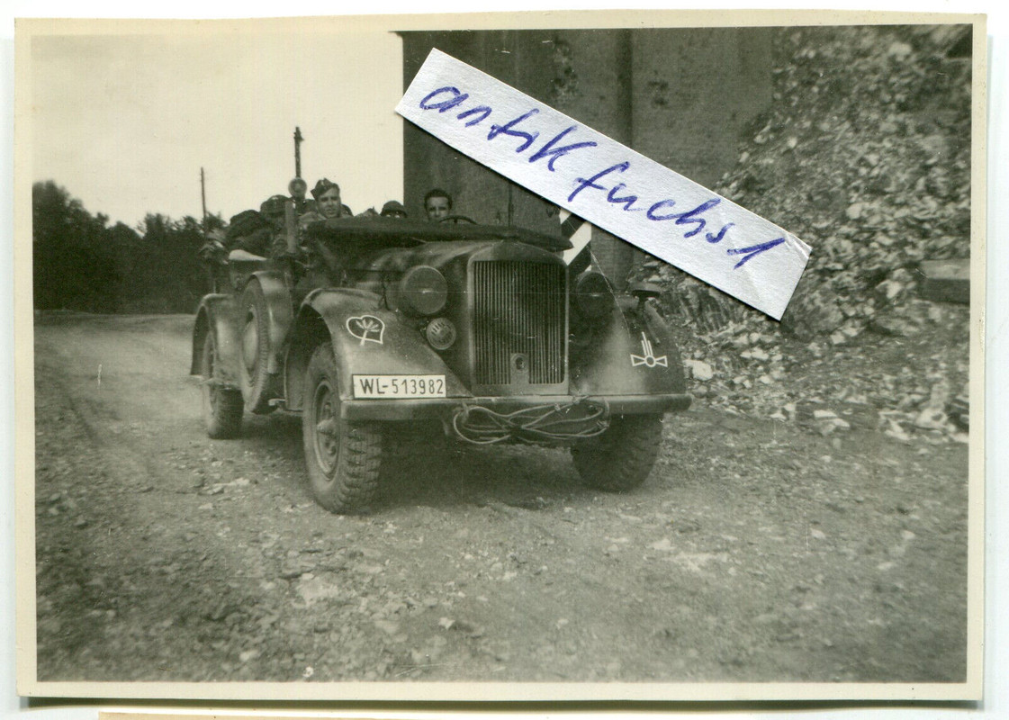 WL-Kübelwagen mit MG-Bewaffnung beim Bandenkampf-Einsatz in Italien 1945 (2)