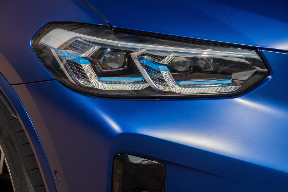 P90423911_highRes_the-new-bmw-x3-m-com