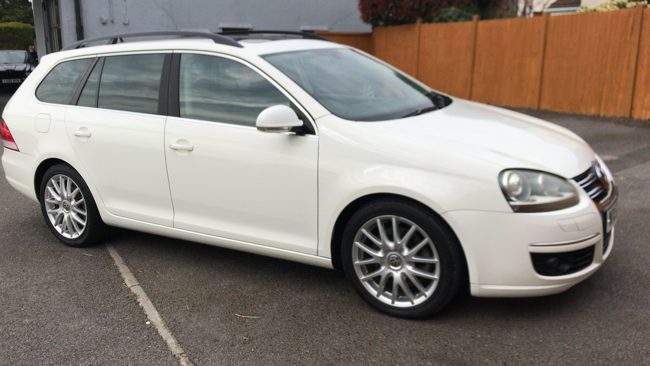 6207F1E1-57EC-4EEB-8AFE-7835B87907B5