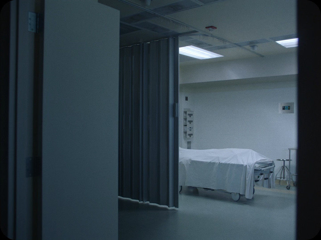 A Ghost Story 2017 (1080p x265 10bit Tigole).mkv