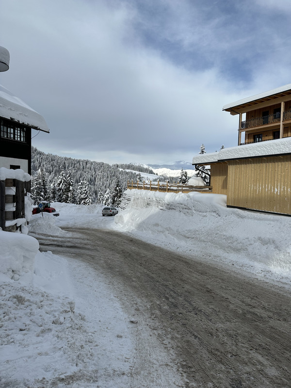 B95D3C71-0FE4-49E0-9B0E-232221C1CC9F