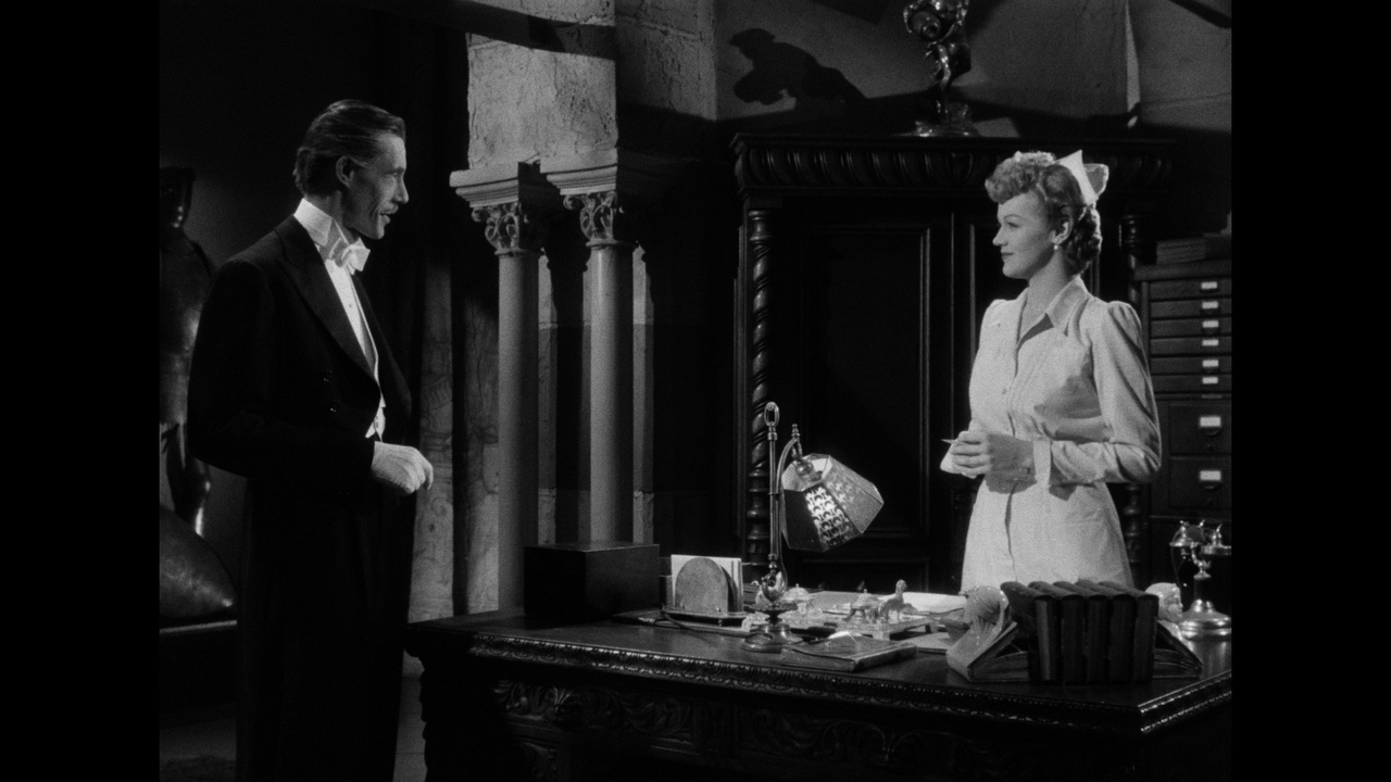 mpv-shot_House.of.Dracula.1945.2160p.UHD.BDRemux.HDR.HEVC-Нечипорук_00_09_15_0004