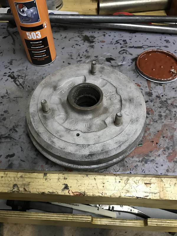 Restauration 4L (1002)