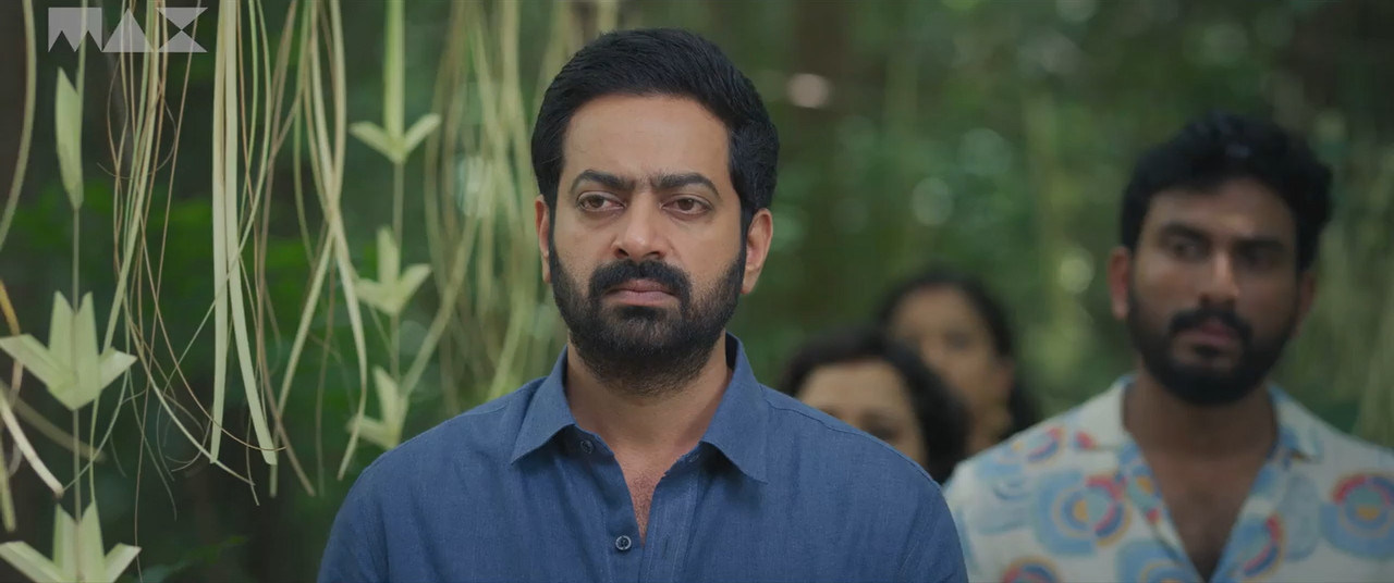 Gu 2024 WebRip [Malayalam] 480p 720p ESub Screenshot