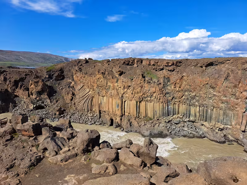 ISLANDIA, 21 DÍAS EN UN 2º VIAJE A LA TIERRA DEL HIELO Y FUEGO - Blogs de Islandia - 9/07/2025 REPETIMOS GODAFOSS ,ALDEYJARFOSS, PERÍMETRO DEL MYVATN Y GRJOTAGJA (9)