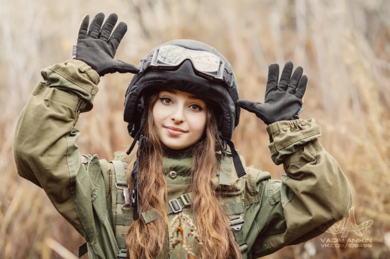 tentara-wanita-dari-rusia-ini-sangat-can