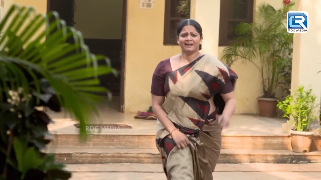 Anuya bagath saree scenes from crime alert.mp4_snapshot_00.05.819